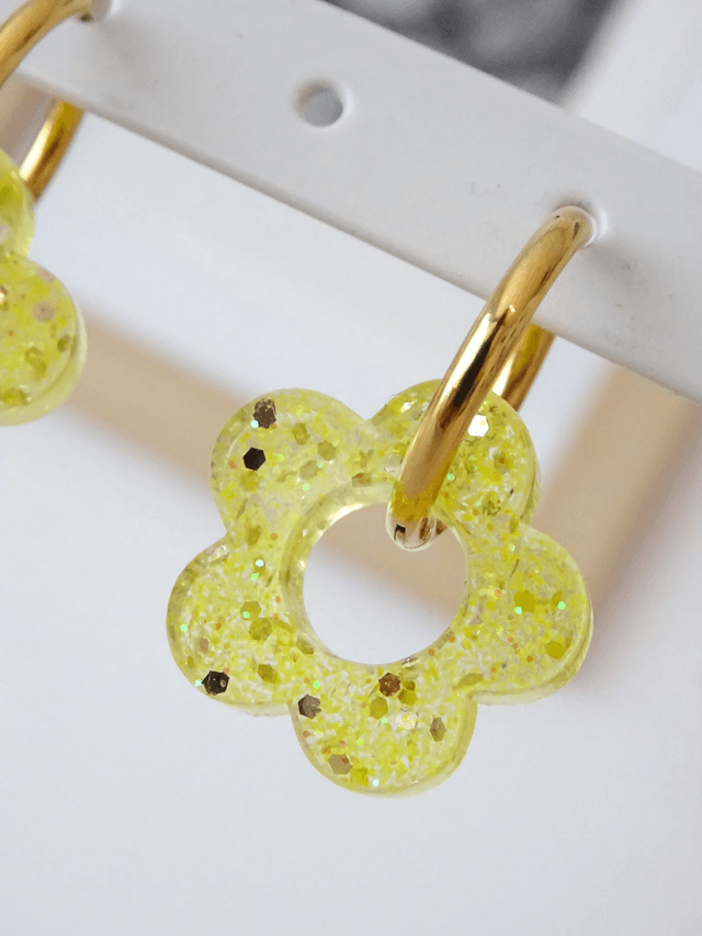 Petite fleur : Paillettes jaune